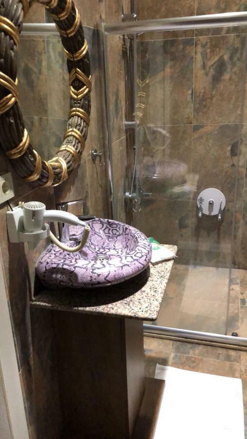 Guelhane Hotel Istanbul Bagian luar foto
